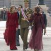 Felipe et Letizia d'Espagne assistent avec le roi Juan Carlos et la reine Sofia à la parade militaire du début d'année le 6 janvier 2010 à Madrid