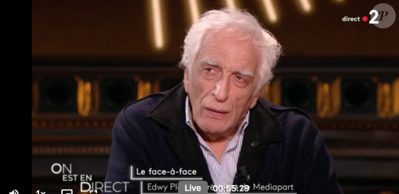 Gérard Darmon allume Edwy Plenel dans l'émission "On est en direct" le 5 février 2022.