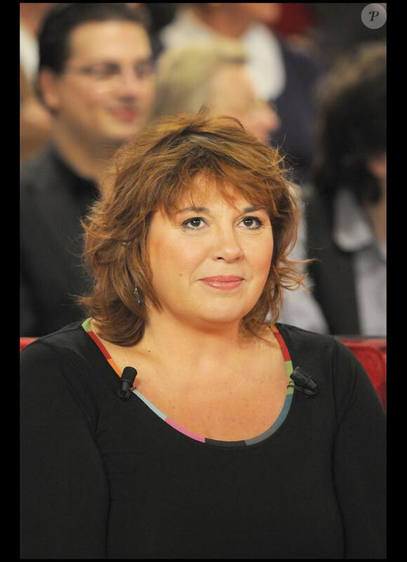 Michèle Bernier à l'émission "Vivement Dimanche" tournée le 6.01.10 (diffusée le 10.01.10)