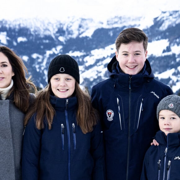 Rendez-vous avec le prince Frederik et la princesse Mary de Danemark et leurs enfants à Verbier. Les quatre enfants du couple princier vont démarrer un programme de 12 semaines à l'école internationale Lemania-Verbier. Le 6 janvier 2020