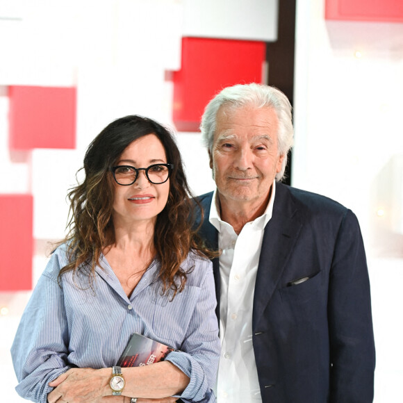 Evelyne Bouix et Pierre Arditi - Enregistrement de l'émission "Vivement Dimanche prochain" © Guillaume Gaffiot / Bestimage 