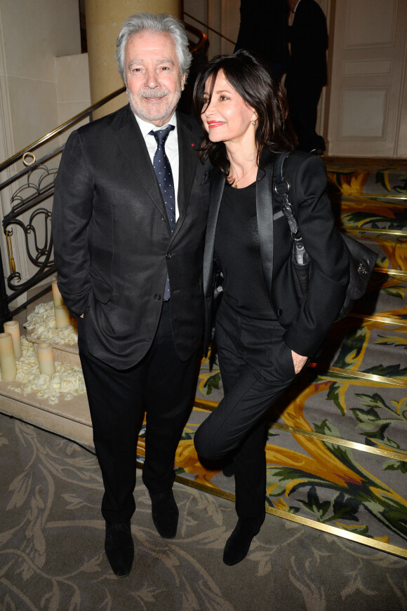 Pierre Arditi avec sa femme Evelyne Bouix - Dîner de gala de la première édition des prix "les Stéthos d'Or" en faveur de la Fondation pour la recherche en physiologie dont le docteur Frédéric Saldmann est le directeur scientifique à l'hôtel George V à Paris le 13 mars 2017. © Coadic Guirec/Bestimage 