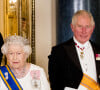 La reine Elisabeth II d'Angleterre et le prince Charles, prince de Galles - Les souverains néerlandais assistent à un banquet d'Etat au palais de Buckingham de Londres, lors de leur visite d'État au Royaume-Uni, le 23 octobre 2018. 