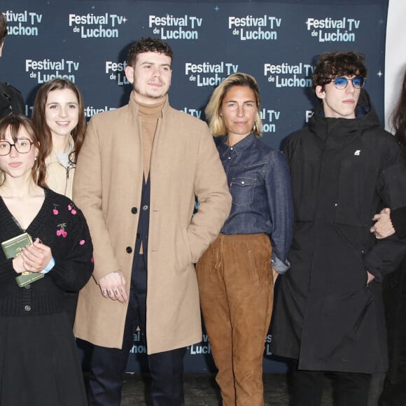 Angèle Rohé, Christophe Héraut, Esther Valding, Mathieu Hannedouche, Alessandra Sublet, Arthur Legrand, Stéphanie Pillonca pour Handi Gang - 24e édition du Festival des Créations TV de Luchon. Le 10 février 2022. © Christophe Aubert via Bestimage