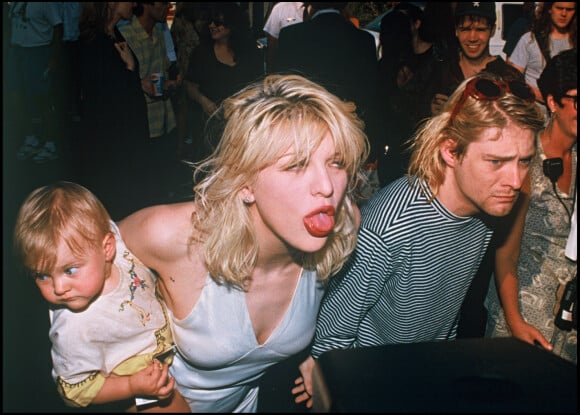 <p>Archives : Kurt Cobain, Courtney Love et leur fille Frances en 1993</p>