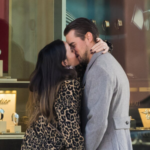 Exclusif - Capucine Anav et son compagnon Victor sont allés choisir leurs alliances pour leur futur mariage, à la bijouterie Galeries Lafayette - Royal Quartz Paris rue Royal à Paris, France.