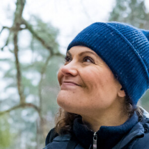 La princesse Victoria de Suède en visite au parc national Färnebofjärden à Gysinge en Suède le 4 février 2022.