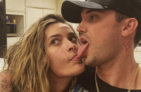 Paris Jackson en couple ? Sexy en nuisette pour la Saint-Valentin avec un artiste...
