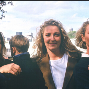 Marie-Caroline, Marine et Yann Le Pen en 1990