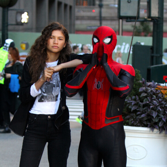 Tom Holland et Zendaya sur le tournage de "Spider-Man: Far From Home" à New York, le 18 octobre 2018. © CPA/Bestimage