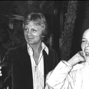 Jean-Luc Brunel, Claude François et une amie en soirée au Régine's en 1977.