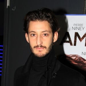 Exclusif - Pierre Niney lors de la soirée de l'avant-première du film "Amants" au cinéma UGC Ciné Cité Les Halles à Paris le 16 novembre 2021. © Philippe Baldini / Bestimage 