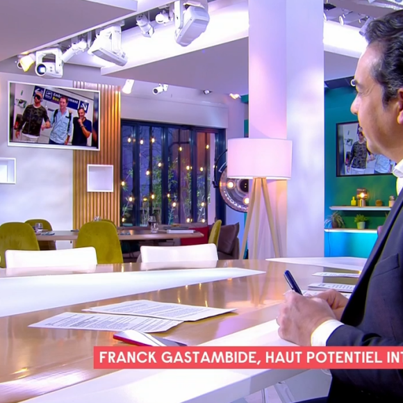 Franck Gastambide évoque le Haut Potentiel Intellectuel par lequel il est touché sur le plateau de C à Vous.