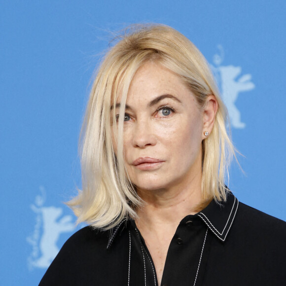 Emmanuelle Béart au photocall du film "Les passagers de la nuit" lors de la 72ème édition du festival international du film de Berlin (La Berlinale 2022), le 13 février 2022. © Future-Image via Zuma Press/Bestimage  Celebrities at the photocall of "Passengers of the night" during the 72nd edition of Berlin International Film Festival (Berlinale 2022). February 13th, 2022. 