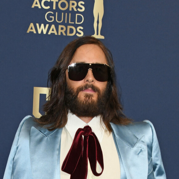 Jared Leto lors du photocall de la 28ème édition des Screen Actors Guild Awards, ("SAG Awards"), au Barker Hangar à Santa Monica, Los Angeles, Californie, Etats-Unis, le 27 février 2022.