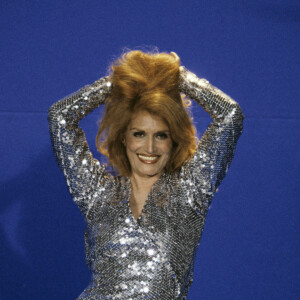 Dalida sur le plateau d'une émission le 9 avril 1979.