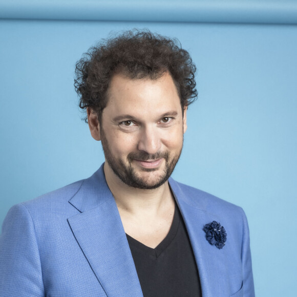 Exclusif - Eric Antoine - Backstage de l'émission "Tout le monde chante contre le cancer" au Palais des Congrès à Paris, diffusée le 23 décembre sur W9. © Giancarlo Gorassini-Cyril Moreau / Bestimage 