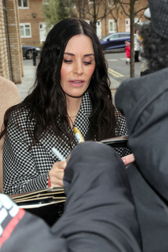 Courteney Cox à la sortie de The John Bishop Show à Londres le 5 février 2022.