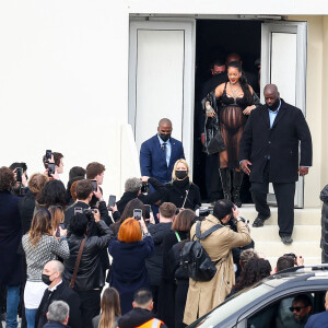 Rihanna, enceinte, a assisté au défilé Dior (collection prêt-à-porter automne-hiver 2022/2023) lors de la Fashion Week de Paris. Le 1er mars 2022. © Veeren-Clovis/Bestimage