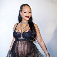 Fashion Week : Rihanna enceinte et en nuisette transparente, Louane... pluie de stars chez Dior