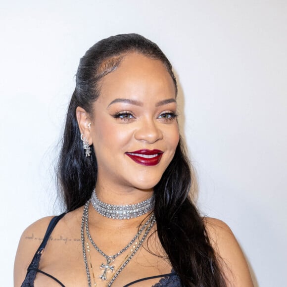 Rihanna, enceinte, dans les coulisses du défilé de mode automne-hiver 2022/2023 "Christian Dior" lors de la fashion week de Paris © Olivier Borde / Bestimage