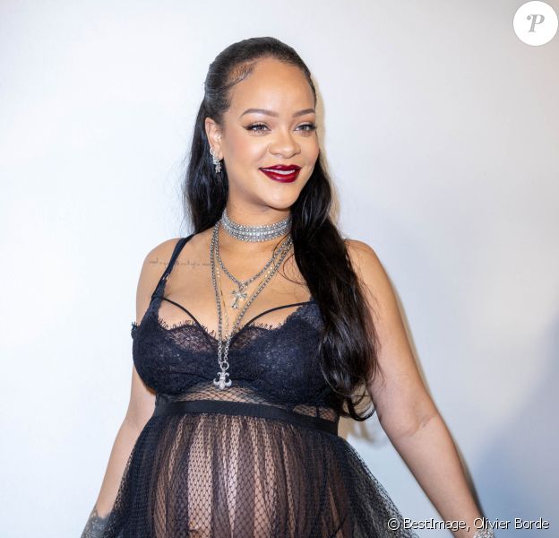 Rihanna, enceinte, dans les coulisses du défilé de mode automne-hiver 2022/2023 "Christian Dior" lors de la fashion week de Paris © Olivier Borde / Bestimage