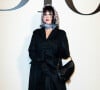 Isabelle Adjani assiste au défilé de mode Christian Dior (collection prêt-à-porter automne-hiver 2022/202) lors de la Fashion Week de Paris. Le 1er mars 2022 © Olivier Borde / Bestimage