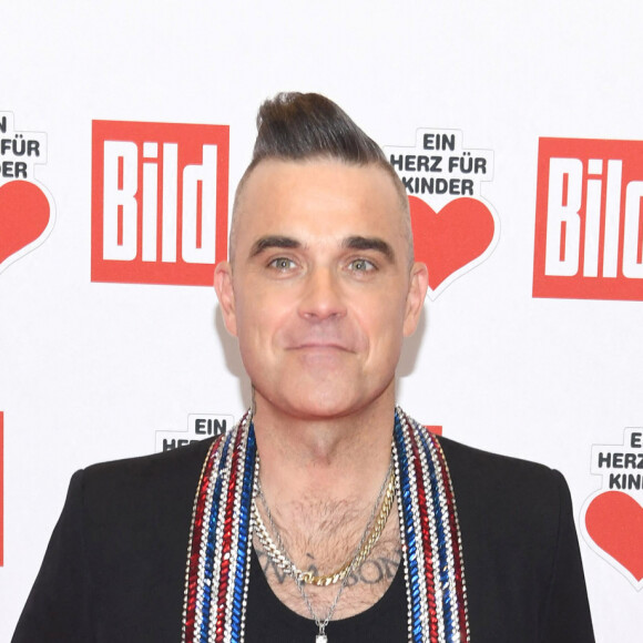 Robbie Williams - L'émission caritative "EIN HERZ FÜR KINDER" (un coeur pour les enfants) organisée par la chaîne de télévision allemande ZDF et le journal' Bild ' a permis de récolter 18.097.586,00 Euro pour des organisations caritatives pour enfants en Allemagne et dans le monde entier. Berlin le 7 décembre 2019.