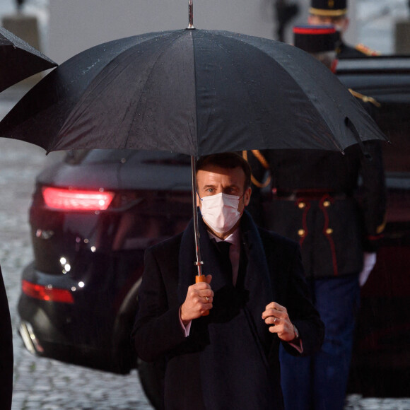 Le président Emmanuel Macron et la présidente de la commission européenne Ursula Von der Leyen vont rendre hommage à Jean Monnet et Simone Veil au Panthéon à Paris le 7 janvier 2022. © Jacques Witt / Pool / Bestimage 