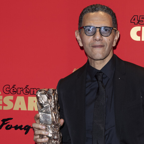 Roschdy Zem (César du meilleur acteur pour le rôle de Yacoub Daoud dans "Roubaix, une lumière") - Photocall du dîner de la 45ème cérémonie des César au Fouquet's à Paris. Le 28 février 2020 © Pierre Perusseau / Bestimage 