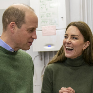 Le prince William, duc de Cambridge, et Catherine (Kate) Middleton, duchesse de Cambridge, au Neon Youth Club de Blaenavon Hwb à Blaenavon, Royaume Uni, le 1er mars 2022. 