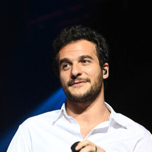 Amir - Grande soirée de la solidarité de l'Appel national pour la Tsedaka au Palais des Congrès à Paris, le 13 décembre 2021. © Coadic Guirec/Bestimage