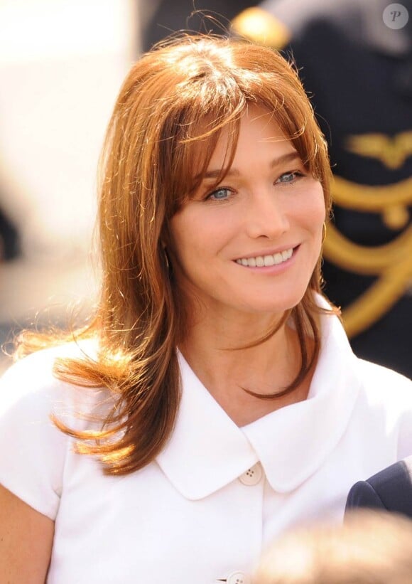 La belle Carla Bruni entamera le tournage du nouveau film de Woody Allen à Paris, en juillet 2010.