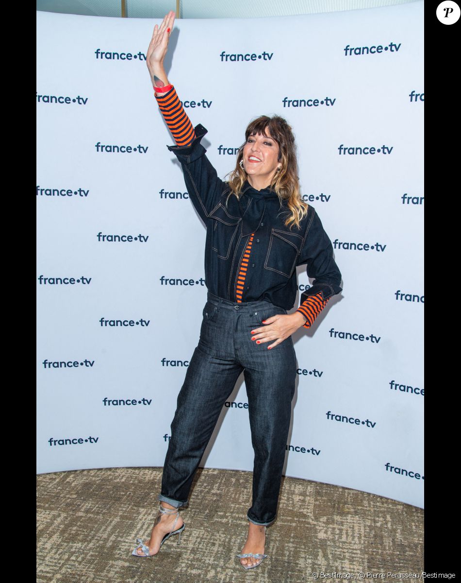 Daphné Bürki lors du photocall dans le cadre de la conférence de presse de France Télévisions au Pavillon Gabriel à Paris, France, le 24 août 2021. © Pierre Perusseau/Bestimage
