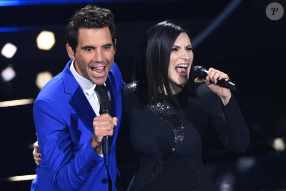 Mika et Laura Pausini présenteront l'Eurovision 2022 à Turin - Mika, Laura Pausini sur la scène du 72ème Festival de la chanson italienne de Sanremo. Le 2 février 2022