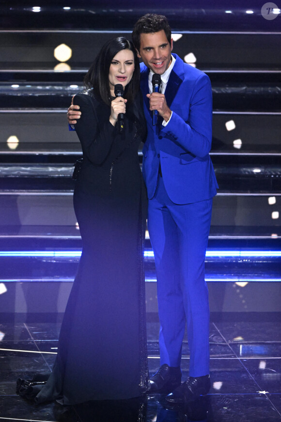 Mika et Laura Pausini présenteront l'Eurovision 2022 à Turin - Laura Pausini, Mika sur la scène du 72ème Festival de la chanson italienne de Sanremo. Le 2 février 2022 