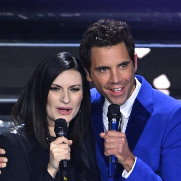 Mika et Laura Pausini présenteront l'Eurovision 2022 à Turin - Laura Pausini, Mika sur la scène du 72ème Festival de la chanson italienne de Sanremo. Le 2 février 2022 
