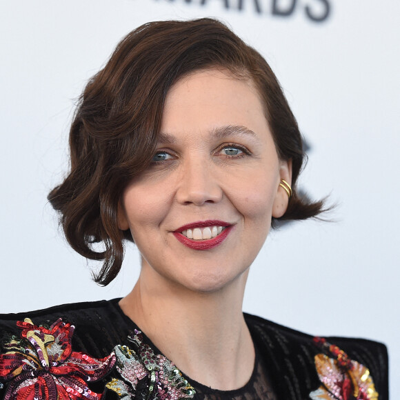 Maggie Gyllenhaal au photocall des ""Film Independent Spirit Awards" à Los Angeles, le 6 mars 2022. 