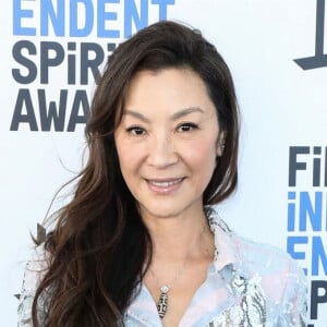 Michelle Yeoh au photocall des ""Film Independent Spirit Awards" à Los Angeles, le 6 mars 2022. 
