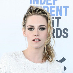 Kristen Stewart au photocall des ""Film Independent Spirit Awards" à Los Angeles, le 6 mars 2022. 