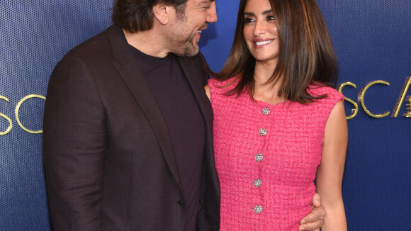 Penélope Cruz et Javier Bardem : Regards tendres et mini-robe pop, le couple fin prêt pour les Oscars