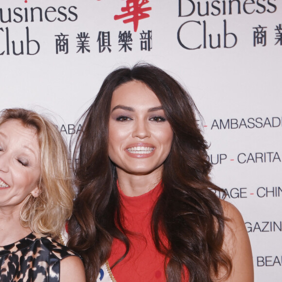 Alexandra Lamy (Elue femme de l'année 2021 par le Chinese Business Club) et Diane Leyre (Miss France 2022) - Déjeuner du Chinese Business Club à Paris, à l'occasion de la Journée internationale des droits des femmes. Le 7 mars 2022 © Rachid Bellak / Bestimage 