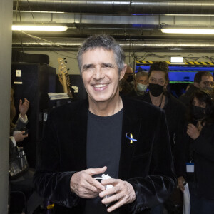 Exclusif - Julien Clerc - Backstage de l'émission spéciale "Unis pour l'Ukraine" à la Maison de la Radio et de la Musique. Paris, le 8 mars 2022. © Cyril Moreau / Jack Tribeca / Bestimage