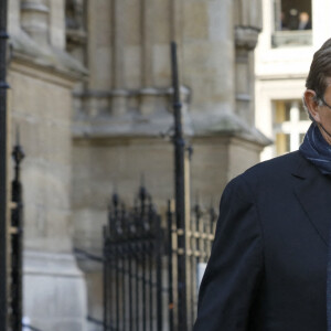 Jean-Pierre Foucault - Sorties des obsèques de Jean-Pierre Pernaut en la Basilique Sainte-Clotilde à Paris le 9 mars 2022. © Christophe Clovis/Bestimage