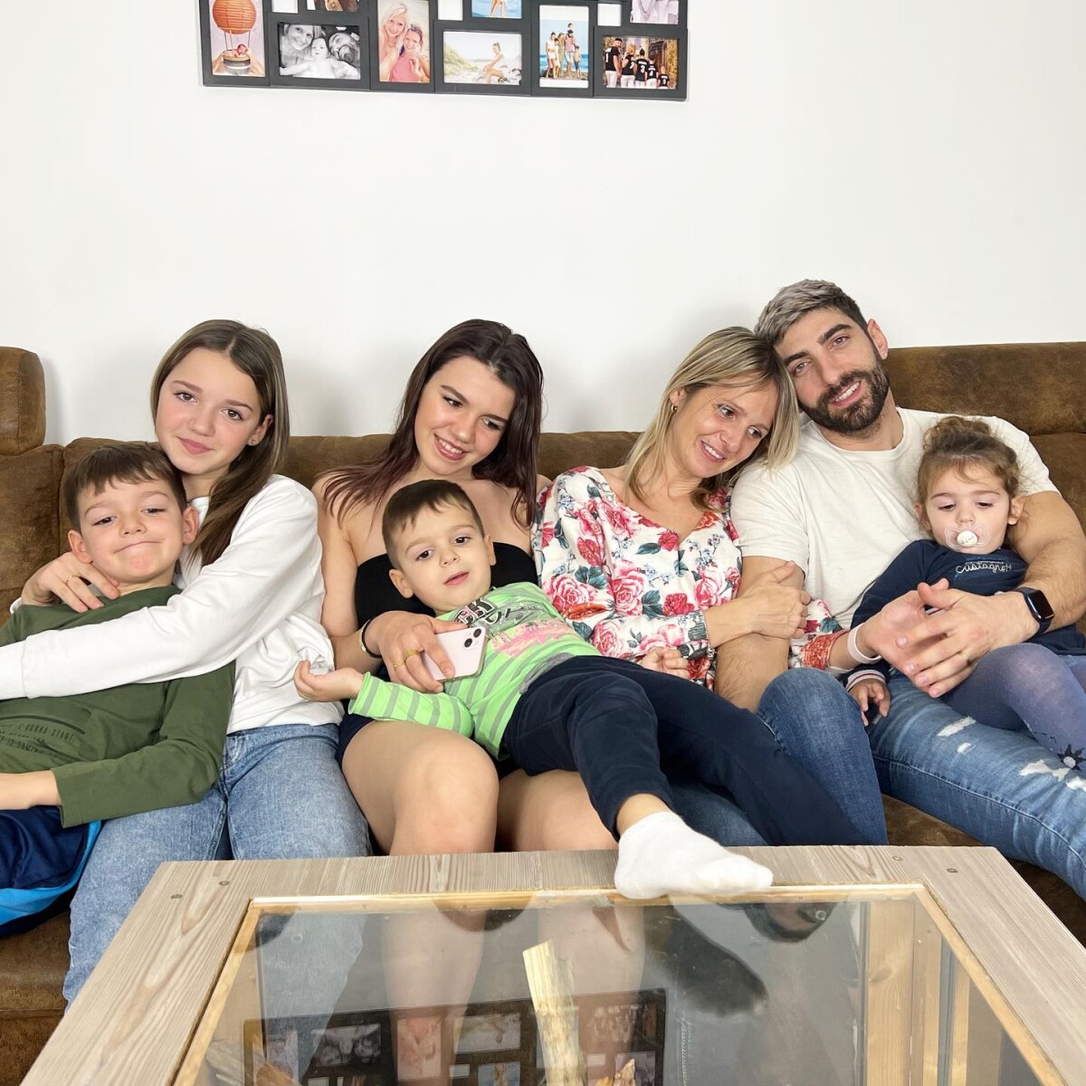 Photo Ambre Dol De Familles Nombreuses Avec Son Mari Alexandre Et Ses Enfants Purepeople