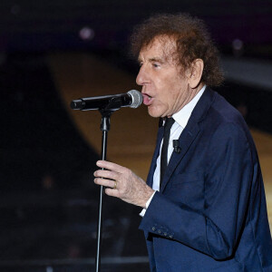 Alain Souchon sur scène lors de la 46ème cérémonie des César à l'Olympia à Paris le 12 mars 2021. © Pierre Villard/ Pool / Bestimage 