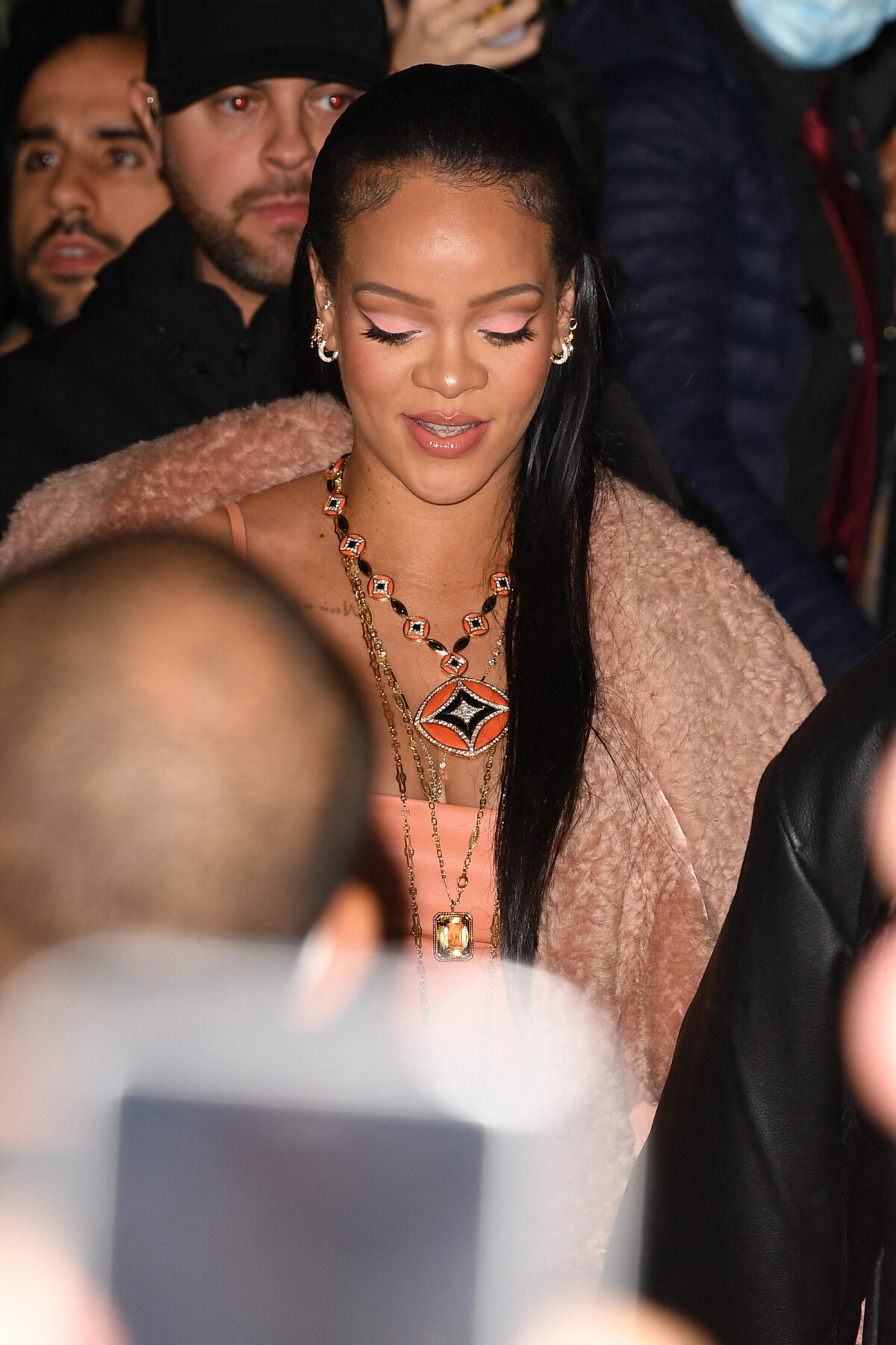 Photo : Rihanna enceinte et son compagnon ASAP Rocky - Défilé de mode Louis  Vuitton Homme, Collection Printemps-Été 2024 dans le cadre de la Fashion  Week de Paris, France, le 20 Juin