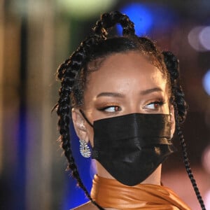 Rihanna - Le prince Charles, prince de Galles assiste à la cérémonie d'investiture présidentielle en présence de Rihanna à Heroes Square à Bridgetown à la Barbade le 29 novembre 2021. 