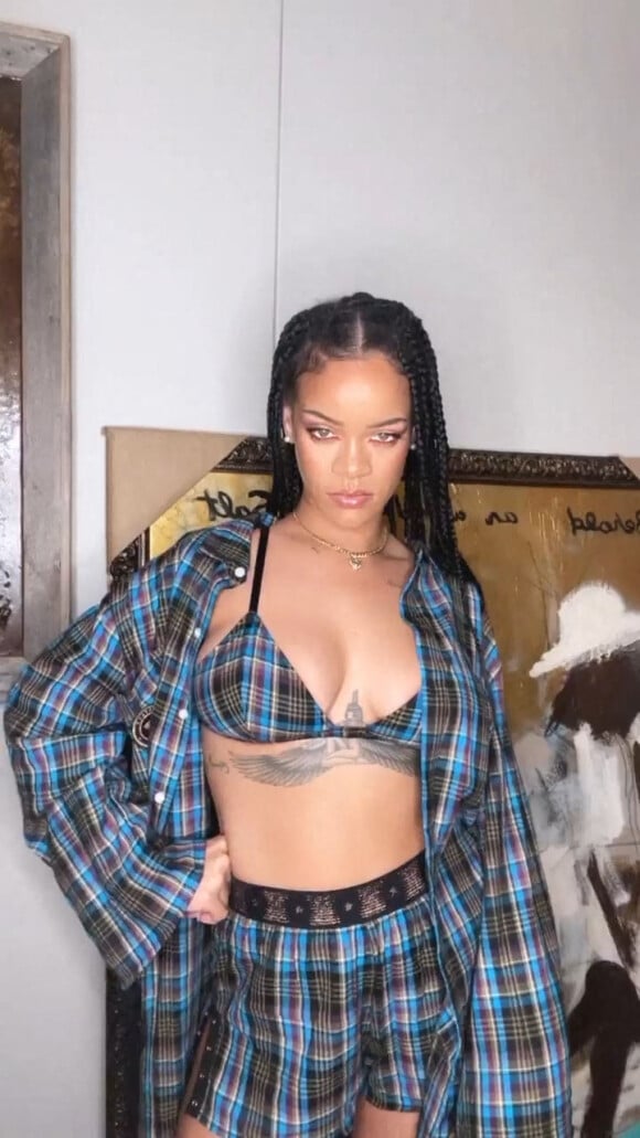 Photo : Rihanna enceinte et son compagnon ASAP Rocky - Défilé de mode Louis  Vuitton Homme, Collection Printemps-Été 2024 dans le cadre de la Fashion  Week de Paris, France, le 20 Juin