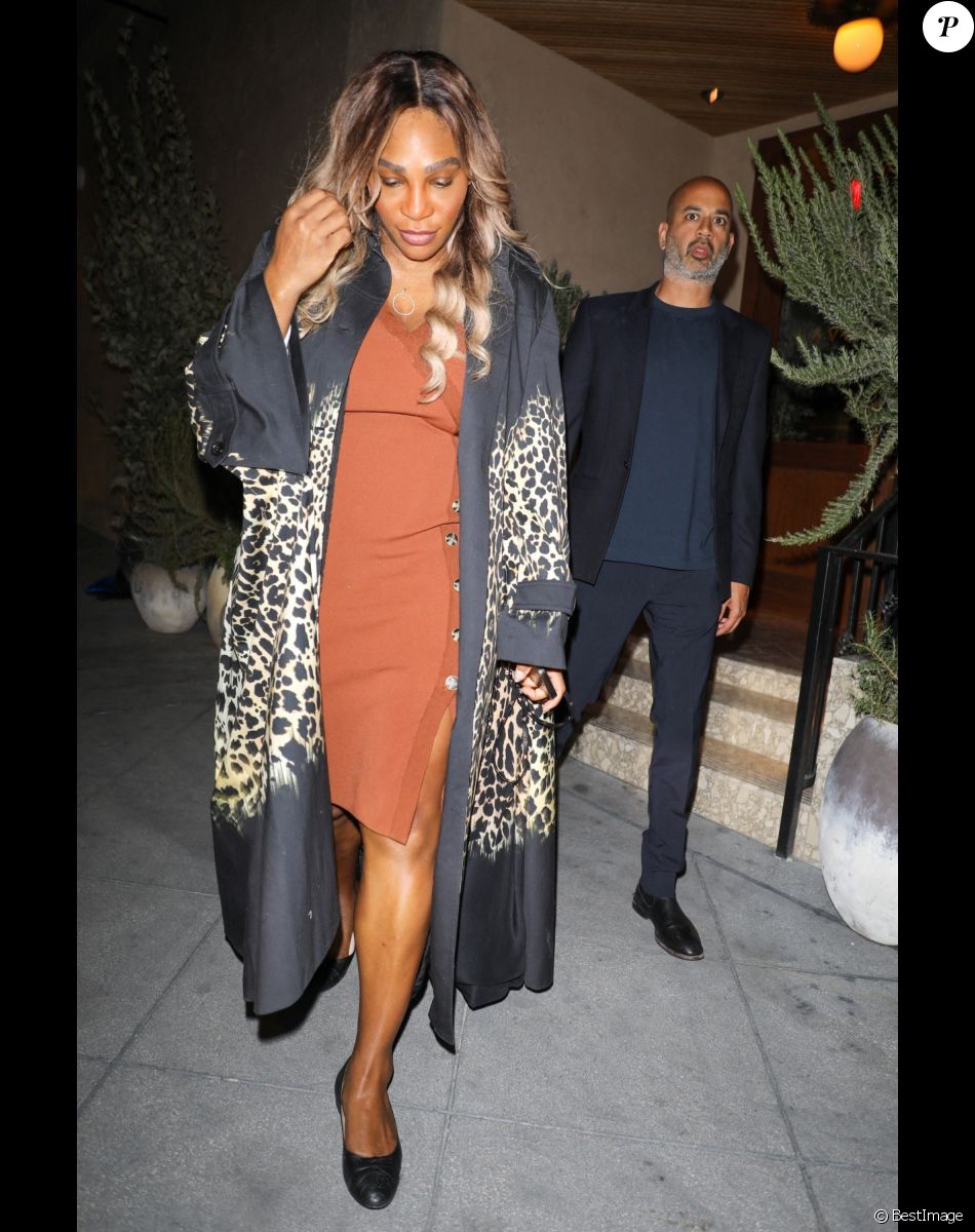 Exclusif - Serena et Venus Williams quittent le restaurant Lavo à West Hollywood le 13 mars 2022.